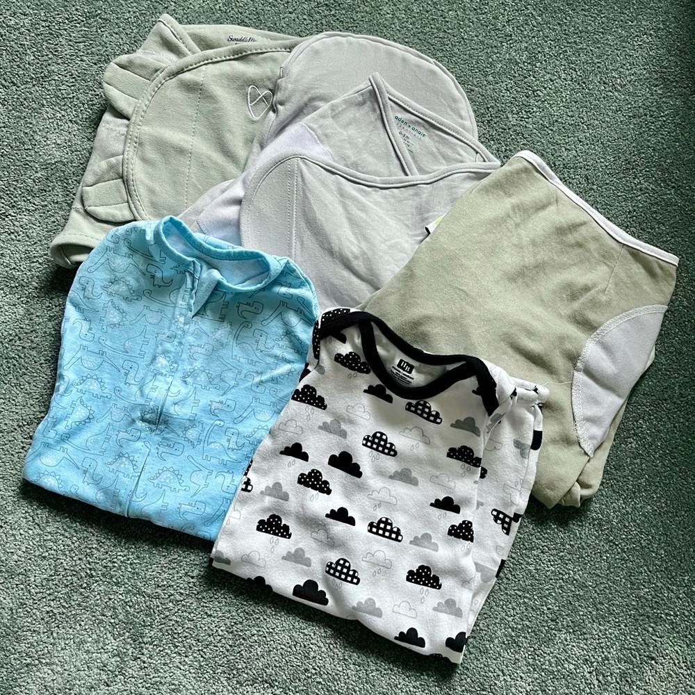 8 Baby swaddles